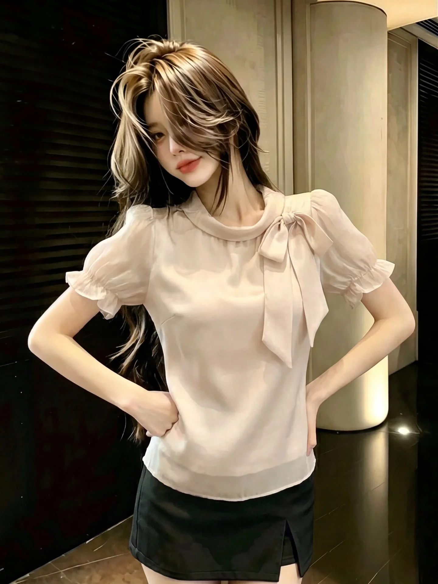 Pink round Neck Chiffon Shirt Women's Summer New Unique Beautiful Design Knot Tie Bubble Sleeve Top Loose Fit Short...
Pink round Neck Chiffon Shirt Women's Summer New Unique Beautiful Design Knot Tie Bubble Sleeve Top Loose Fit Short...