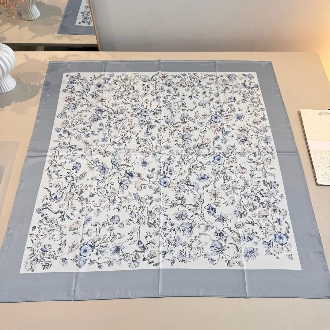 Luxury Brand 90*90 Women's Silk Scarf 100% Mulberry Silk Twill Scarf Cm Elegant Silk Shawl The Perfect Gift Choice Scarf Shawl
Luxury Brand 90*90 Women's Silk Scarf 100% Mulberry Silk Twill Scarf Cm Elegant Silk Shawl The Perfect Gift Choice Scarf Shawl
