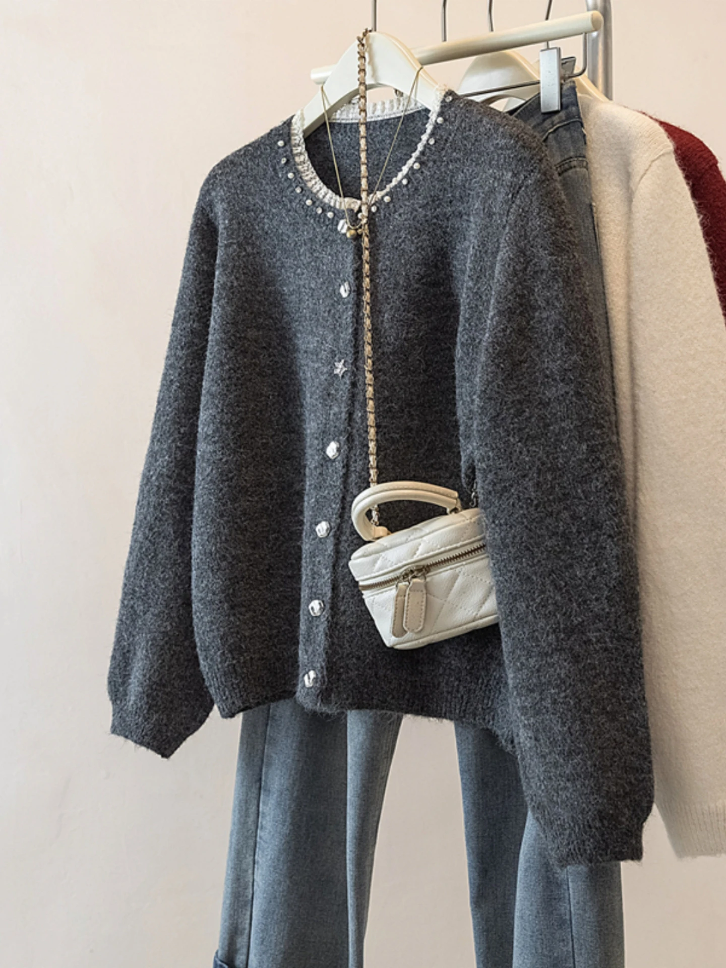 Lace Splicing Knitted Open Cardigan Sweater Women's Spring Autumn plus Size Fat MM Small Fragrance Style Heavy Duty Bead Top
Lace Splicing Knitted Open Cardigan Sweater Women's Spring Autumn plus Size Fat MM Small Fragrance Style Heavy Duty Bead Top