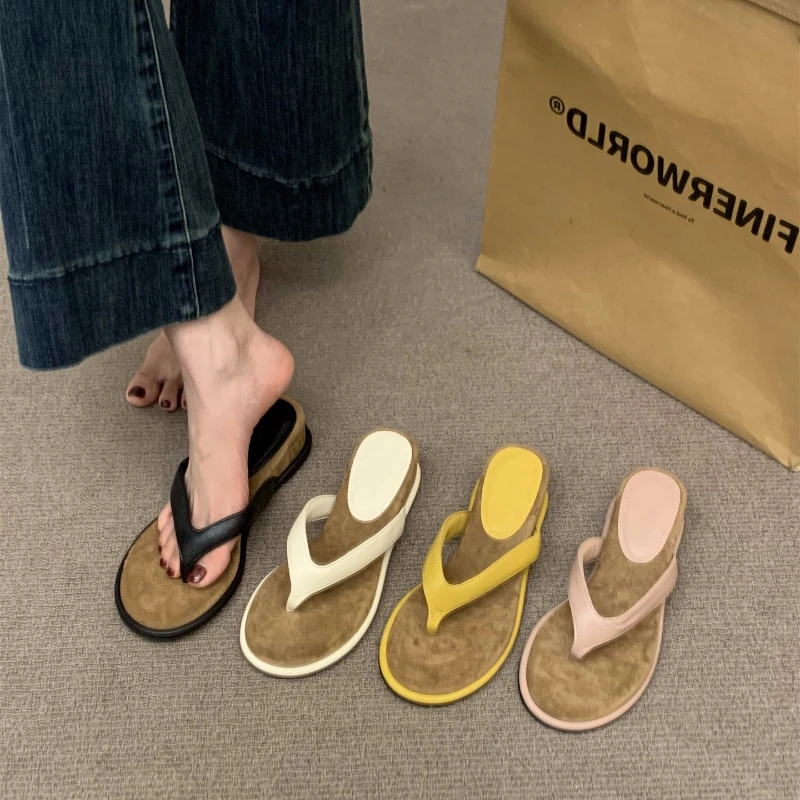 2026 Summer Women Flip Flops Round Clip Toe Wedges Heel Slippers Ladies Outdoor Comfort Suede Insole Beach Vacation Slide
2026 Summer Women Flip Flops Round Clip Toe Wedges Heel Slippers Ladies Outdoor Comfort Suede Insole Beach Vacation Slide