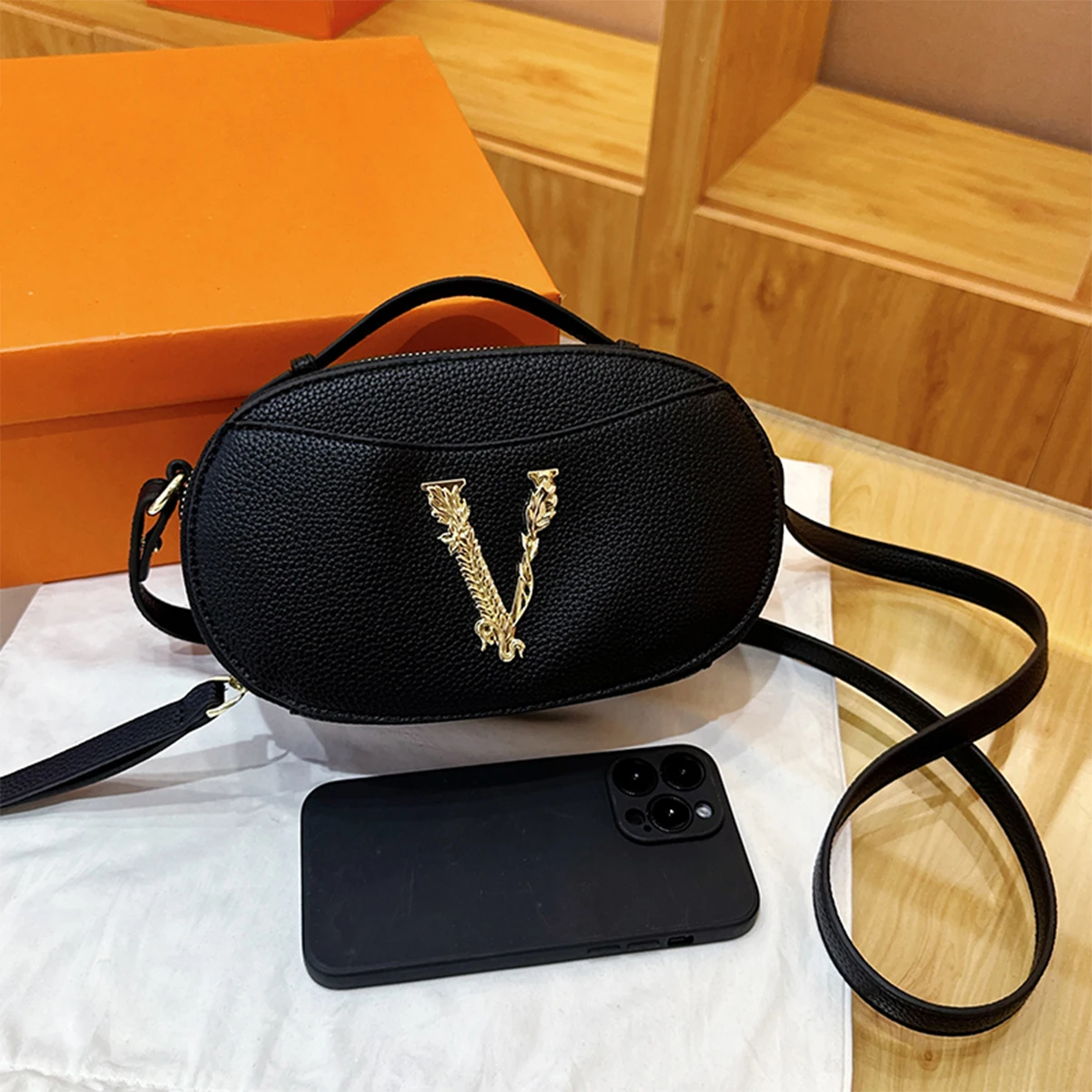 2025 SS Minimalist Top Handle Bag, Premium Convertible Shoulder & Crossbody Purse for Women, Chic Day to Night Tote
2025 SS Minimalist Top Handle Bag, Premium Convertible Shoulder & Crossbody Purse for Women, Chic Day to Night Tote