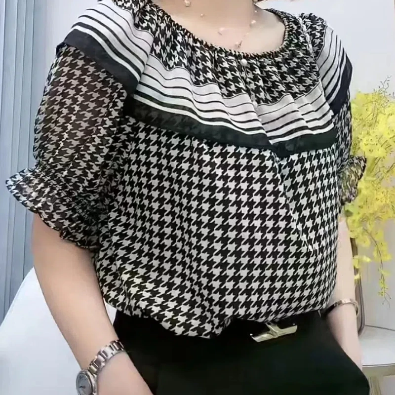 Women's Design-sensual French Chiffon Shirt Short-sleeved Top with Lotus Neck Collar Shirt
Women's Design-sensual French Chiffon Shirt Short-sleeved Top with Lotus Neck Collar Shirt