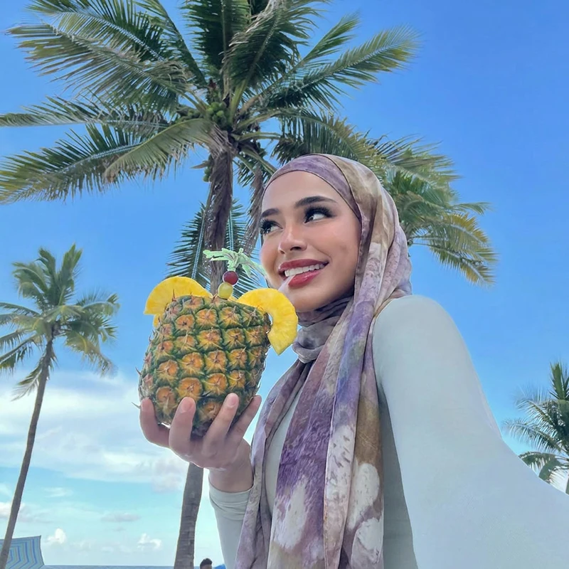 Fashion Muslim Hijab Ink Painting Tie-dye Scarf Soft Breathable Bandana Lightweight Head Wrap for Beach Vacation Daily Outing
Fashion Muslim Hijab Ink Painting Tie-dye Scarf Soft Breathable Bandana Lightweight Head Wrap for Beach Vacation Daily Outing