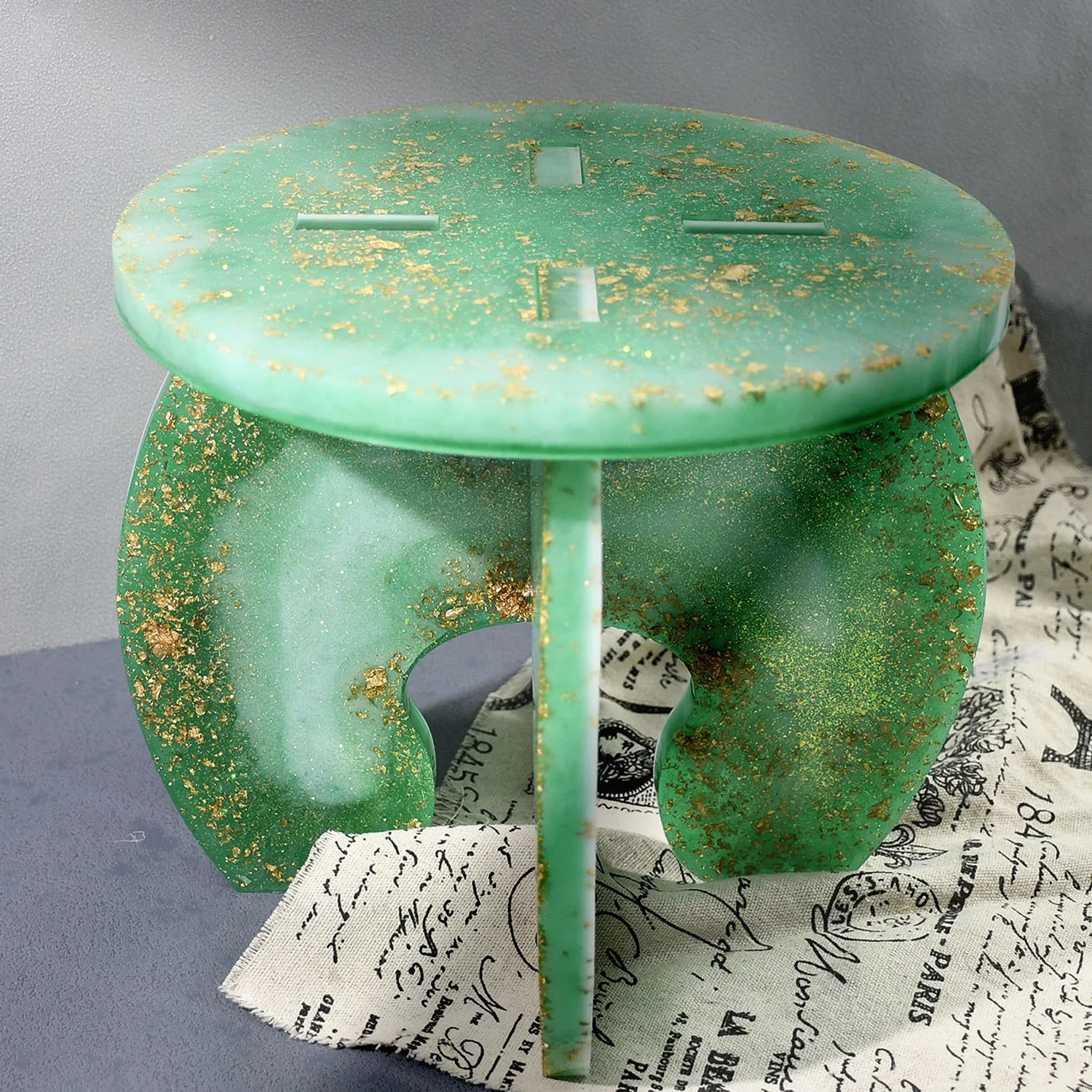 DIY Round Stool Silicone Molds DIY Crystal Epoxy Resin Mold Handmade Mini Childern Chair Silicone Mold for Home Decoration
DIY Round Stool Silicone Molds DIY Crystal Epoxy Resin Mold Handmade Mini Childern Chair Silicone Mold for Home Decoration