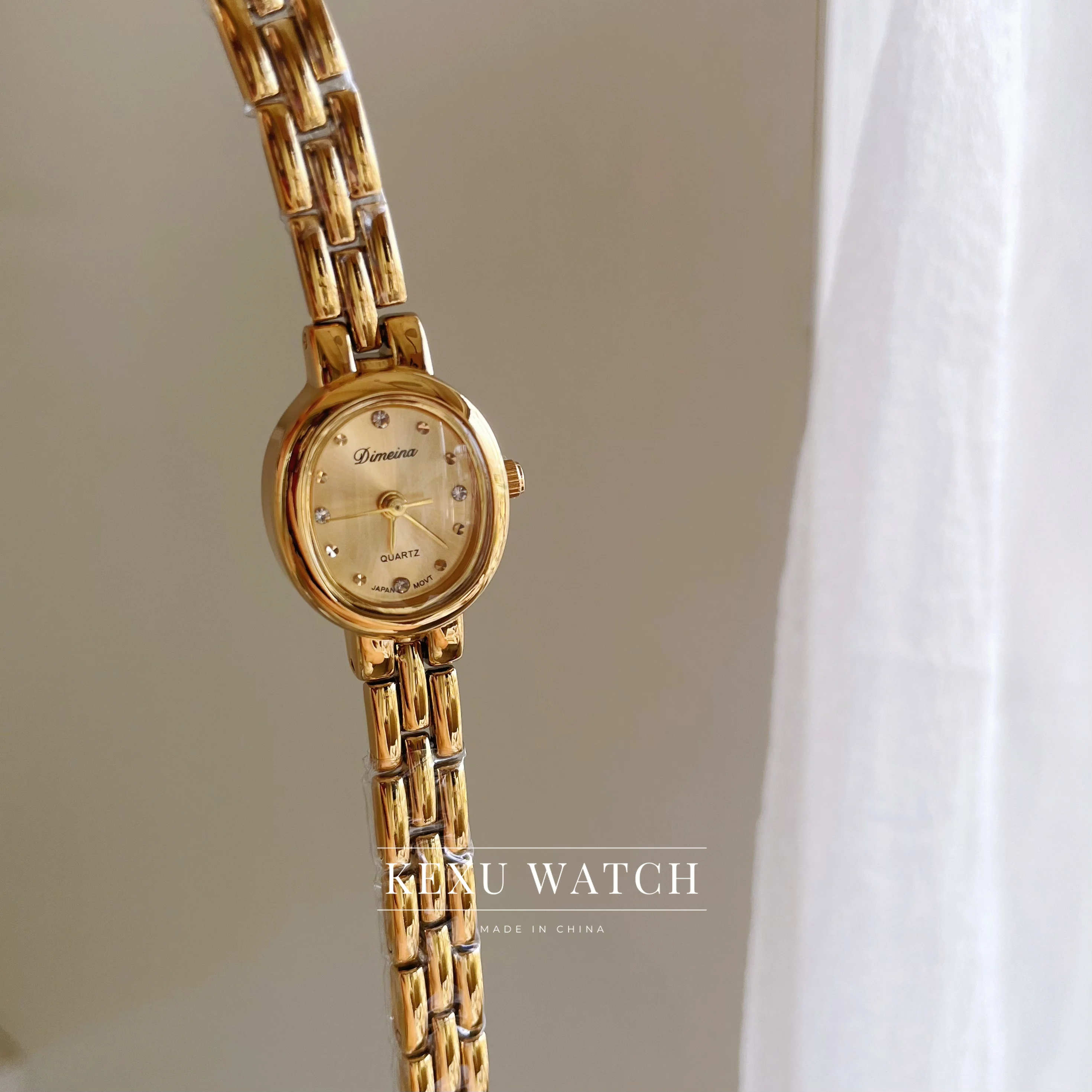 Dimeina Watch Gold/Silver Oval Face Bracelet Watch for Women, Dainty Zircon Accent Dial Quartz Wristwatch for Women
Dimeina Watch Gold/Silver Oval Face Bracelet Watch for Women, Dainty Zircon Accent Dial Quartz Wristwatch for Women