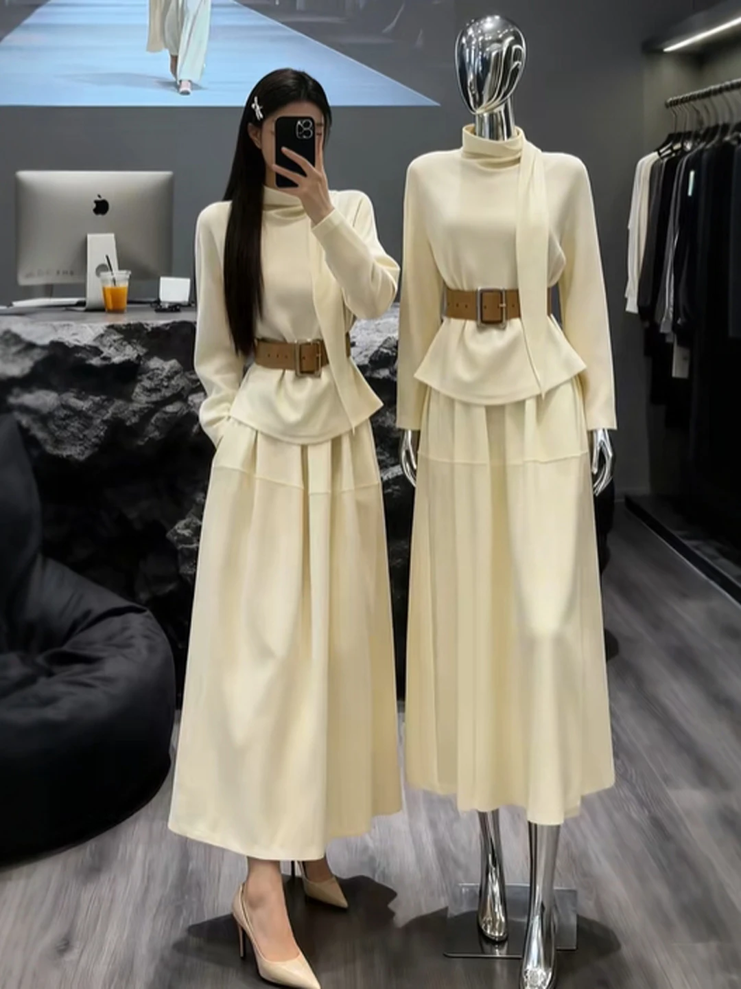 Мягкий, уникальный, очень красивый комплект из топа и юбки, зимний модный ансамбль с высокой талией и длинными рукавами
Мягкий, уникальный, очень красивый комплект из топа и юбки, зимний модный ансамбль с высокой талией и длинными рукавами