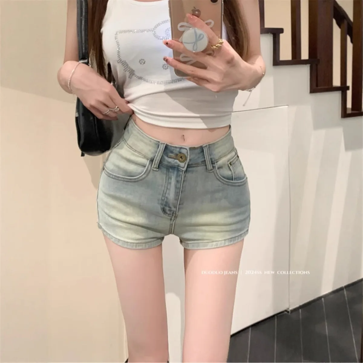 Jean Shorts Casual High-Waisted Light Blue Denim Shorts for Women, Vintage Wash Button Fly Sexy Tight A-Line Hot Pants Summer
Jean Shorts Casual High-Waisted Light Blue Denim Shorts for Women, Vintage Wash Button Fly Sexy Tight A-Line Hot Pants Summer