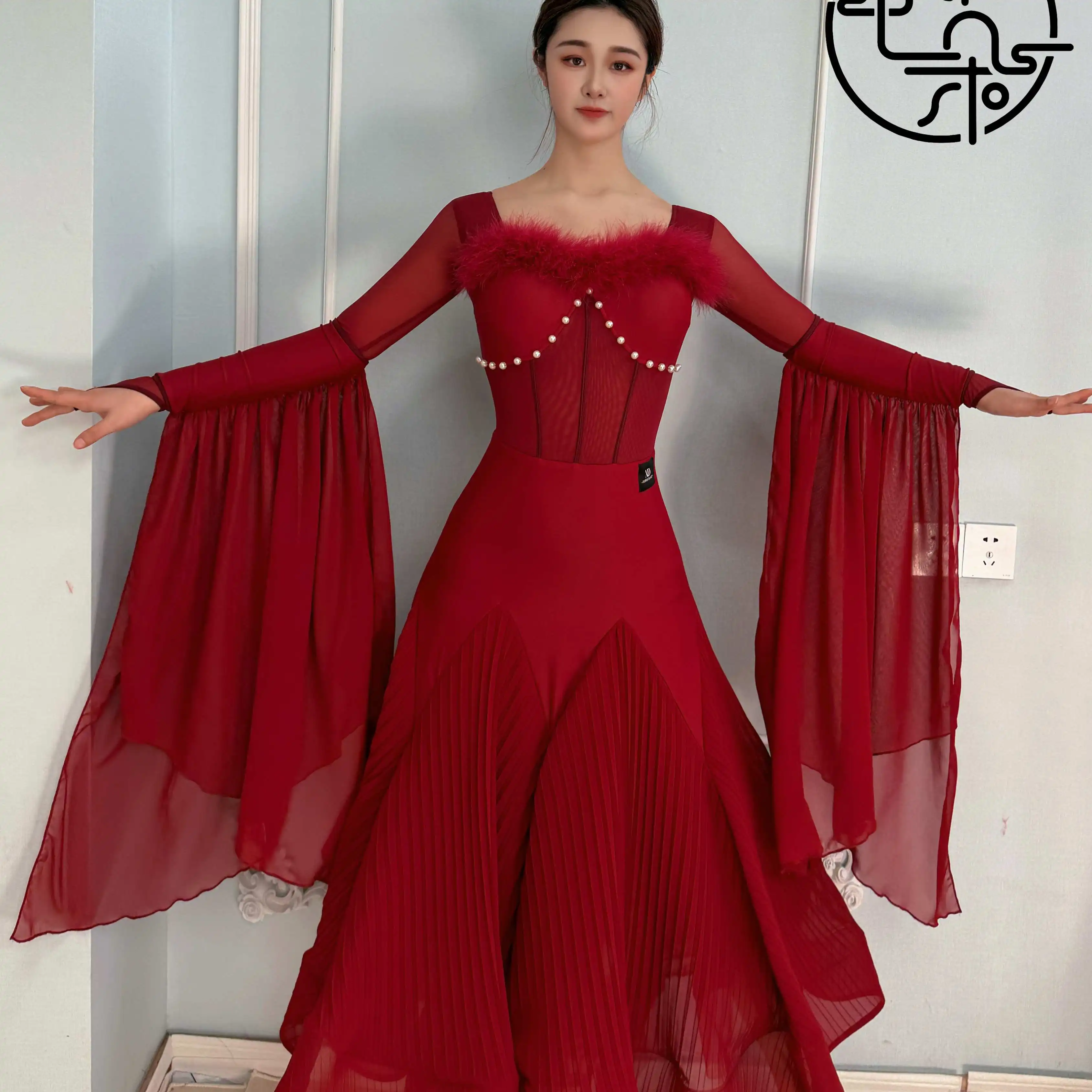 Ballroom Dance Dress Women Red Green Long Sleeves Feather Pearl Long Dress Tango Wear Waltz Dance Competition Clothing BL18398
Ballroom Dance Dress Women Red Green Long Sleeves Feather Pearl Long Dress Tango Wear Waltz Dance Competition Clothing BL18398