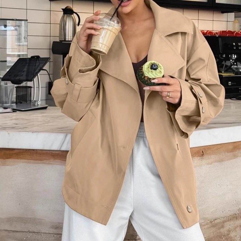 2025 Autumn New Retro Cardigan Big Collar Loose Slimming Mid Length Trench Coat for Women
2025 Autumn New Retro Cardigan Big Collar Loose Slimming Mid Length Trench Coat for Women