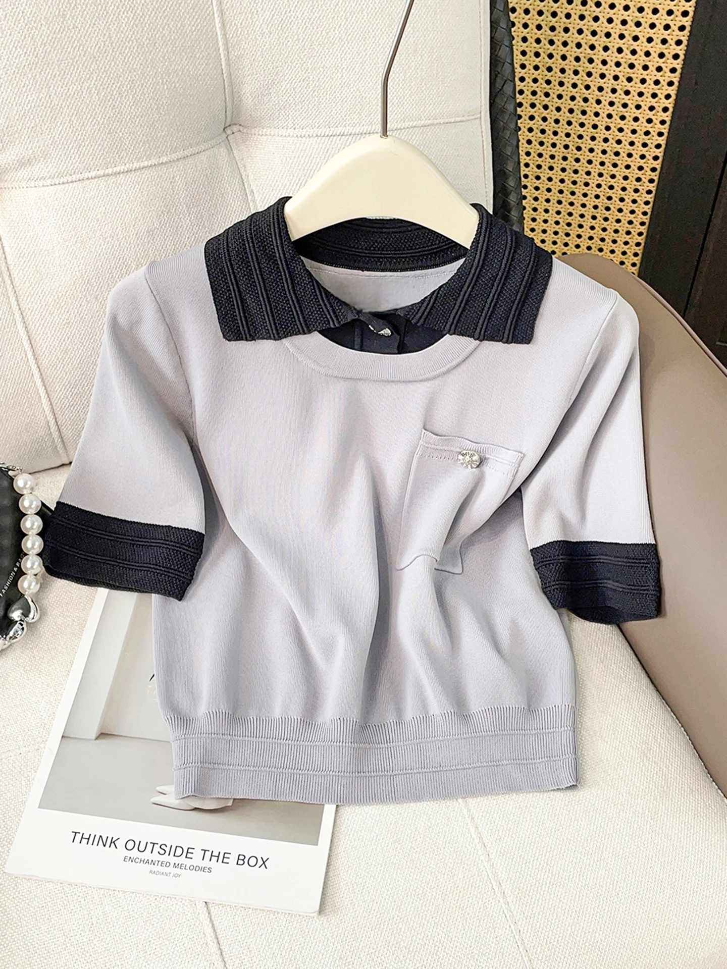 Faionable Collared T-irt Women's Premium Autumn Winter Design Sensation Fake Two-Piece ort Sve Casual Sle Ciwalk
Faionable Collared T-irt Women's Premium Autumn Winter Design Sensation Fake Two-Piece ort Sve Casual Sle Ciwalk