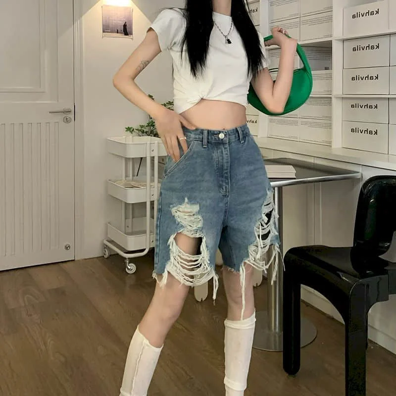 Denim Women Shorts Hole Vintage Blue Summer New Casual Korean Style Five-point Jeans High Waisted A-line Shorts Women Clothing
Denim Women Shorts Hole Vintage Blue Summer New Casual Korean Style Five-point Jeans High Waisted A-line Shorts Women Clothing