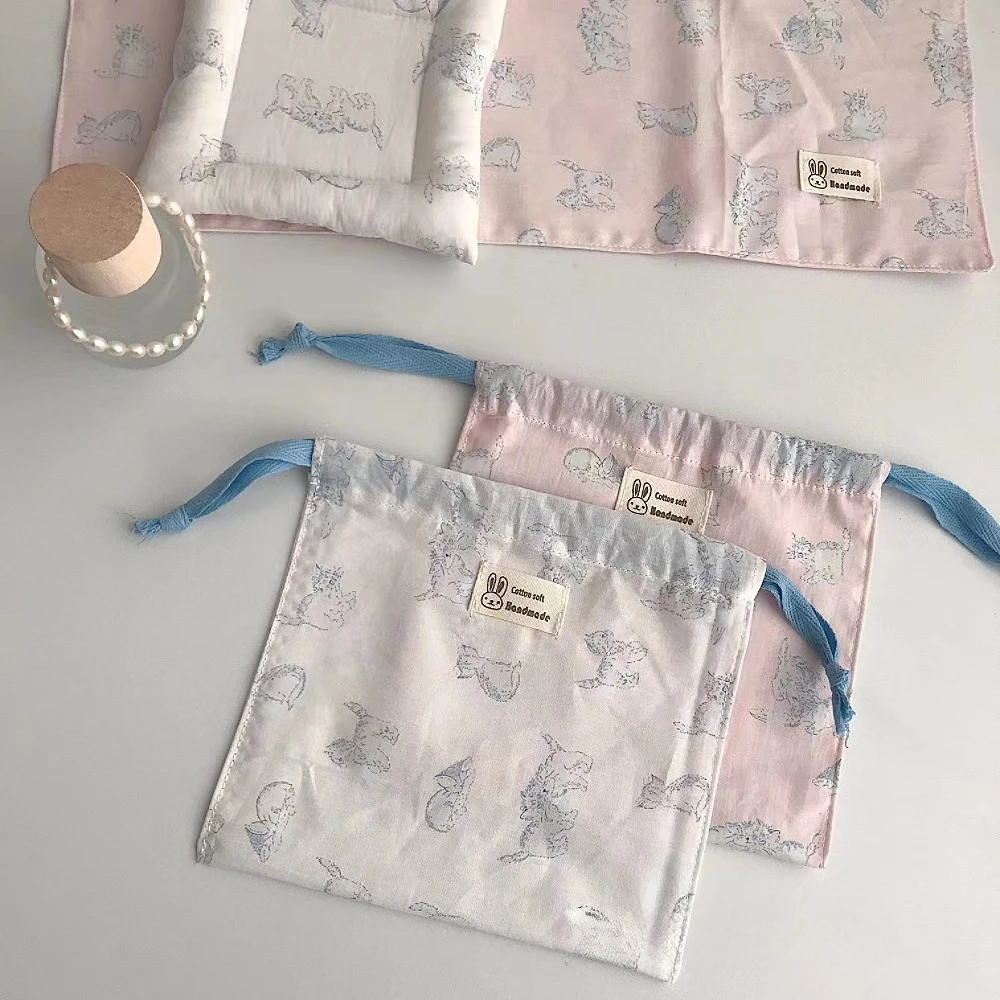 New Makeup Storage Bag Pure Cotton Pink White Blue Little Cat Drawstring Makeup Bag Organizing Bag Portable for Going Out
New Makeup Storage Bag Pure Cotton Pink White Blue Little Cat Drawstring Makeup Bag Organizing Bag Portable for Going Out