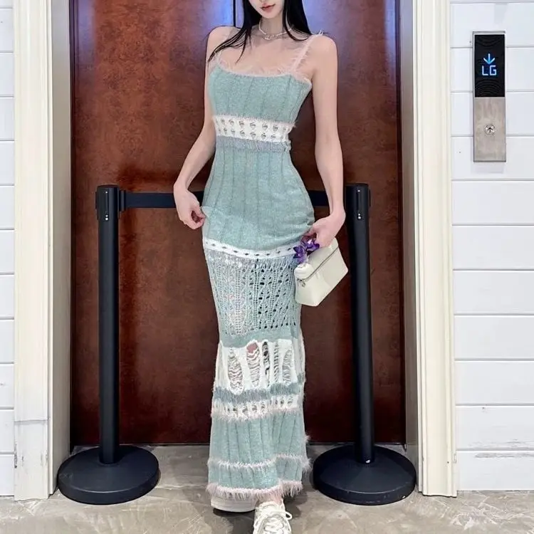 Hollow Knitted Suspender Skirt Summer Vacation Style Slim Temperament Spice Girl Hip Wrap Long Skirt
Hollow Knitted Suspender Skirt Summer Vacation Style Slim Temperament Spice Girl Hip Wrap Long Skirt