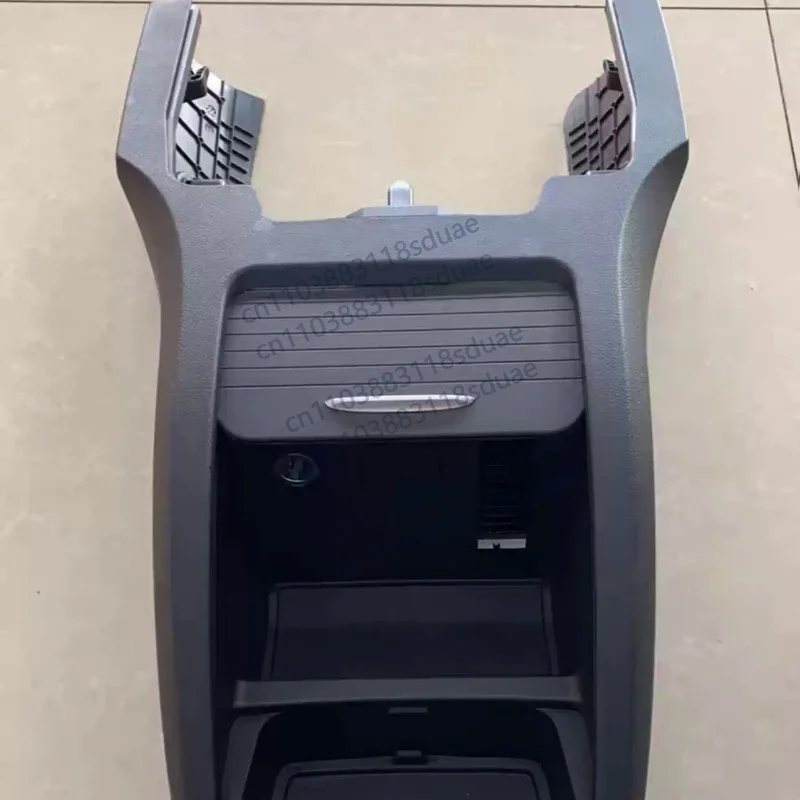 2026 high-quality water cup holder, modified armrest box storage box
2026 high-quality water cup holder, modified armrest box storage box