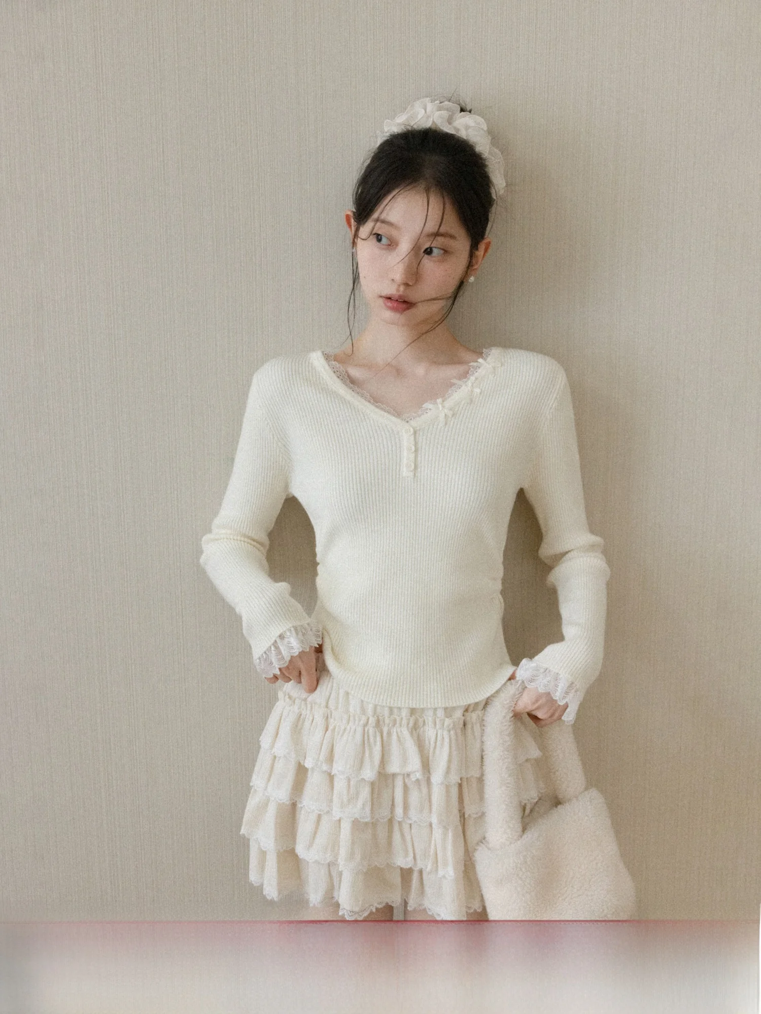 YueCi S Pure Desire: Новый женский зимний облегающий вязаный свитер с V-образным вырезом и кружевом, базовый слой, топ с длинным рукавом
YueCi S Pure Desire: Новый женский зимний облегающий вязаный свитер с V-образным вырезом и кружевом, базовый слой, топ с длинным рукавом