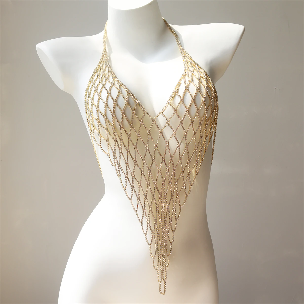 Женский сетчатый бюстгальтер с кристаллами и цирконием
Женский сетчатый бюстгальтер с кристаллами и цирконием