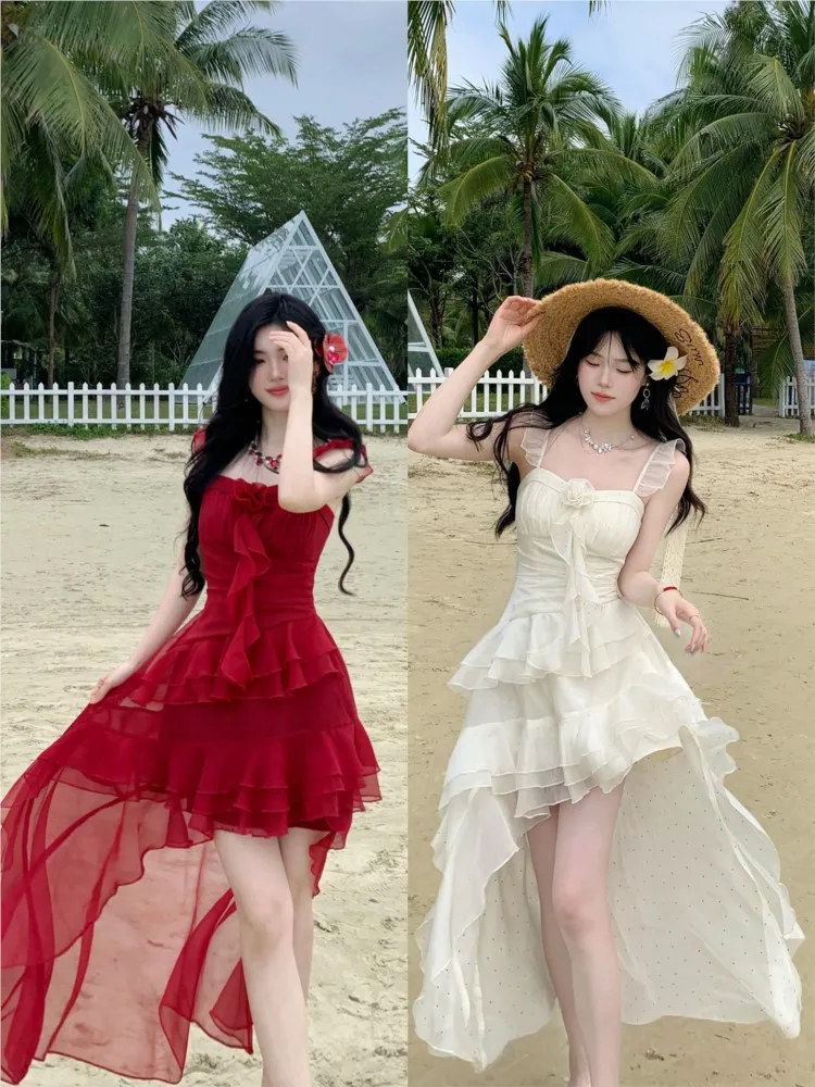 Small flying sleeve chiffon train tail vacation irregular swing halter dress
Small flying sleeve chiffon train tail vacation irregular swing halter dress