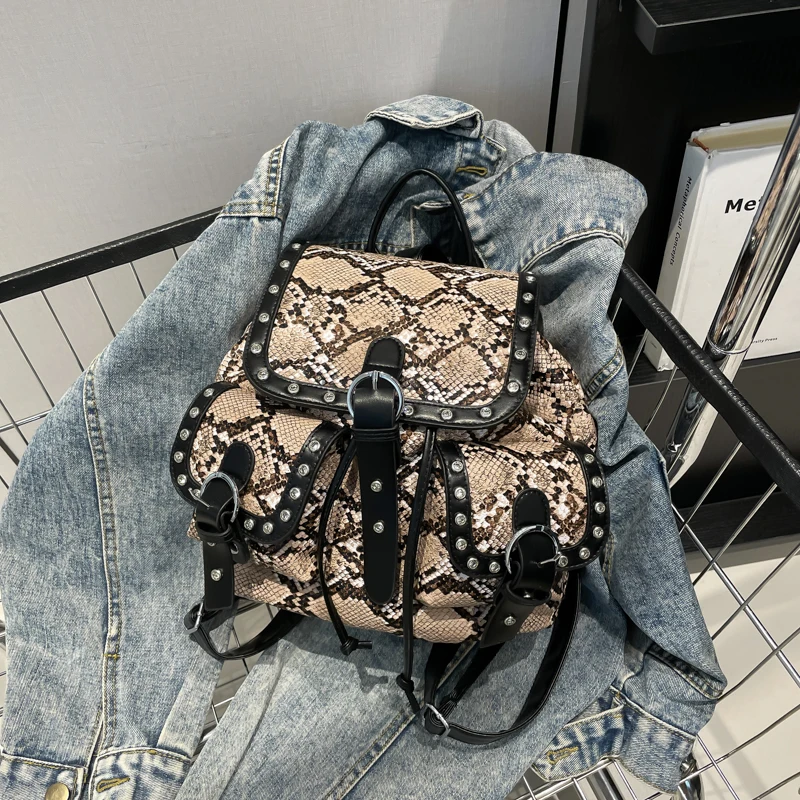 Vintage Pu Leather Shoulder Bag Anti theft Backpack Fashion Tassel Handbags Casual Travel Ladies Bagpack Mochilas School Bag
Vintage Pu Leather Shoulder Bag Anti theft Backpack Fashion Tassel Handbags Casual Travel Ladies Bagpack Mochilas School Bag