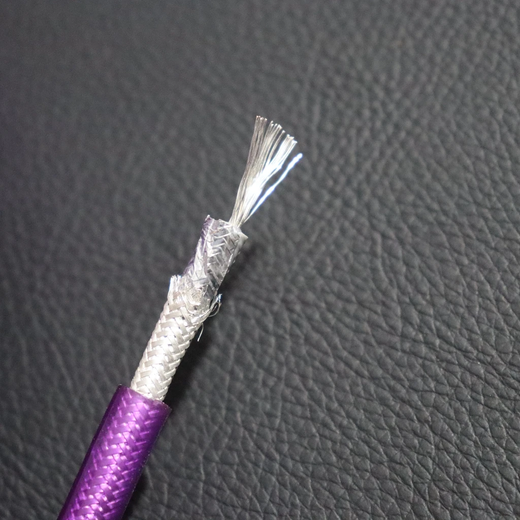Van Den Hul Bulk audio cable IT65G Coaxial Cable Silver Interconnects wire For HiFi CD Playe Amplifier line OD 8mm flexible line
Van Den Hul Bulk audio cable IT65G Coaxial Cable Silver Interconnects wire For HiFi CD Playe Amplifier line OD 8mm flexible line