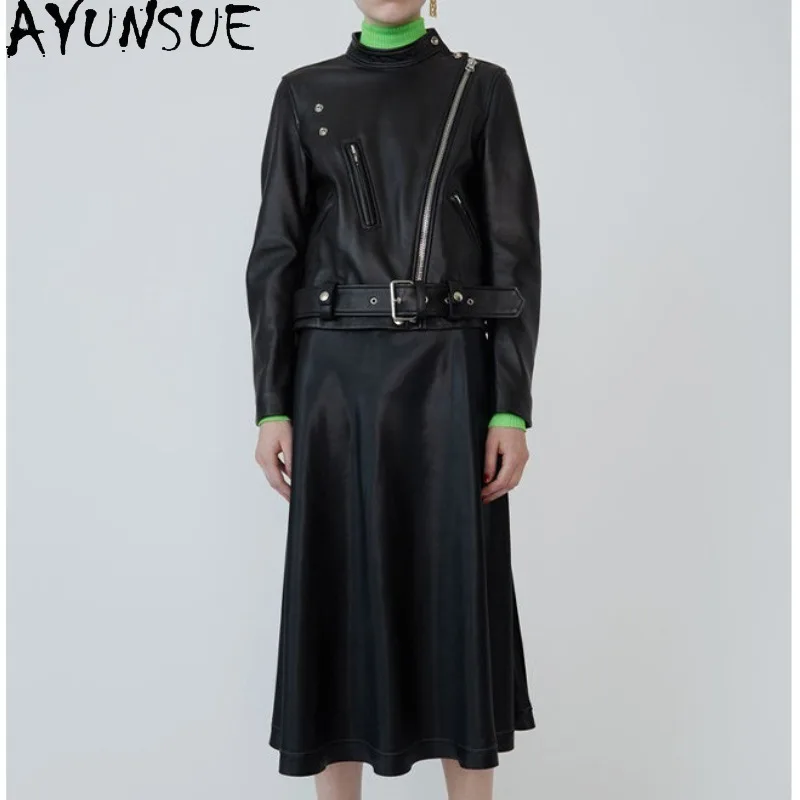 AYUNSUE Real Leather Jackets for Woman Motorcycle Style Black Coats Casual Stylish Short Jacket Woman Clothes High Quality
AYUNSUE Real Leather Jackets for Woman Motorcycle Style Black Coats Casual Stylish Short Jacket Woman Clothes High Quality