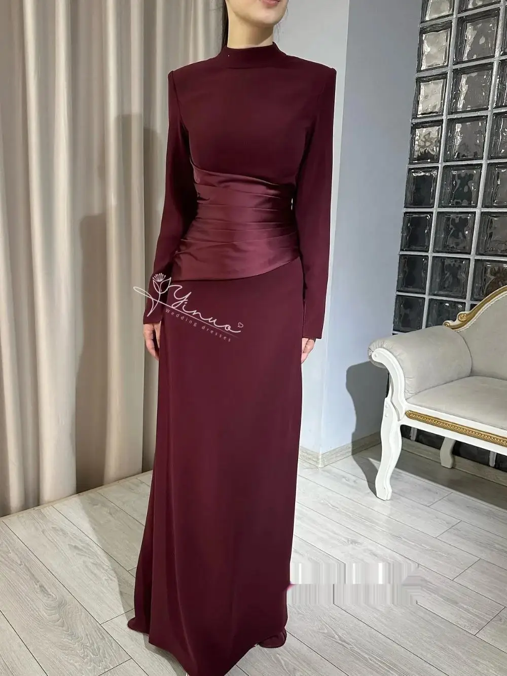 customized Formal Jersey Pleat Straight High Collar Long Dresses Prom Dresses High Quality Chinese Style Fashion Simple Classic
customized Formal Jersey Pleat Straight High Collar Long Dresses Prom Dresses High Quality Chinese Style Fashion Simple Classic