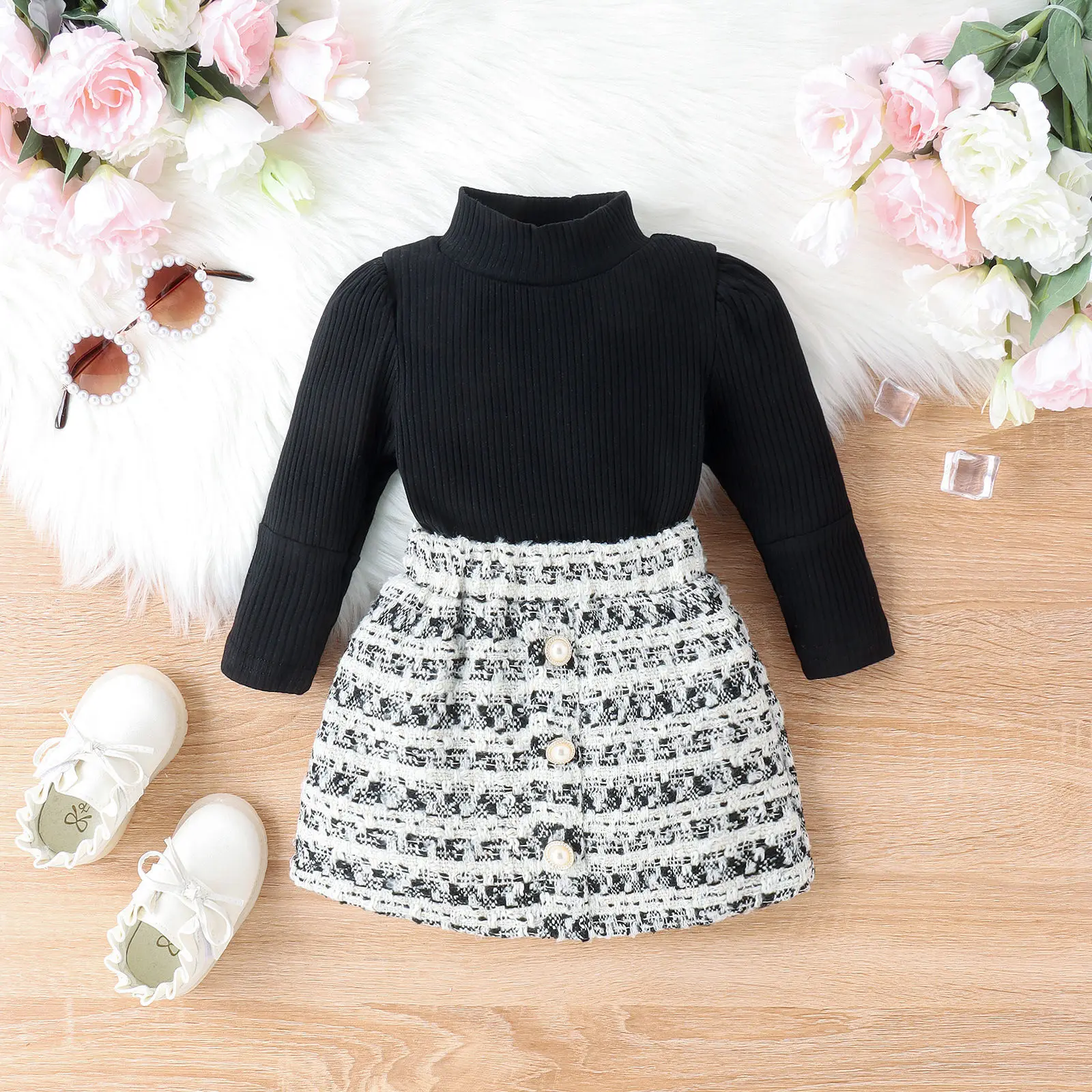 New Girls' Set with Small Fragrant Wind High Collar Long Sleeved Top Short Skirt Two Piece Set Fashionable and Versatile
New Girls' Set with Small Fragrant Wind High Collar Long Sleeved Top Short Skirt Two Piece Set Fashionable and Versatile