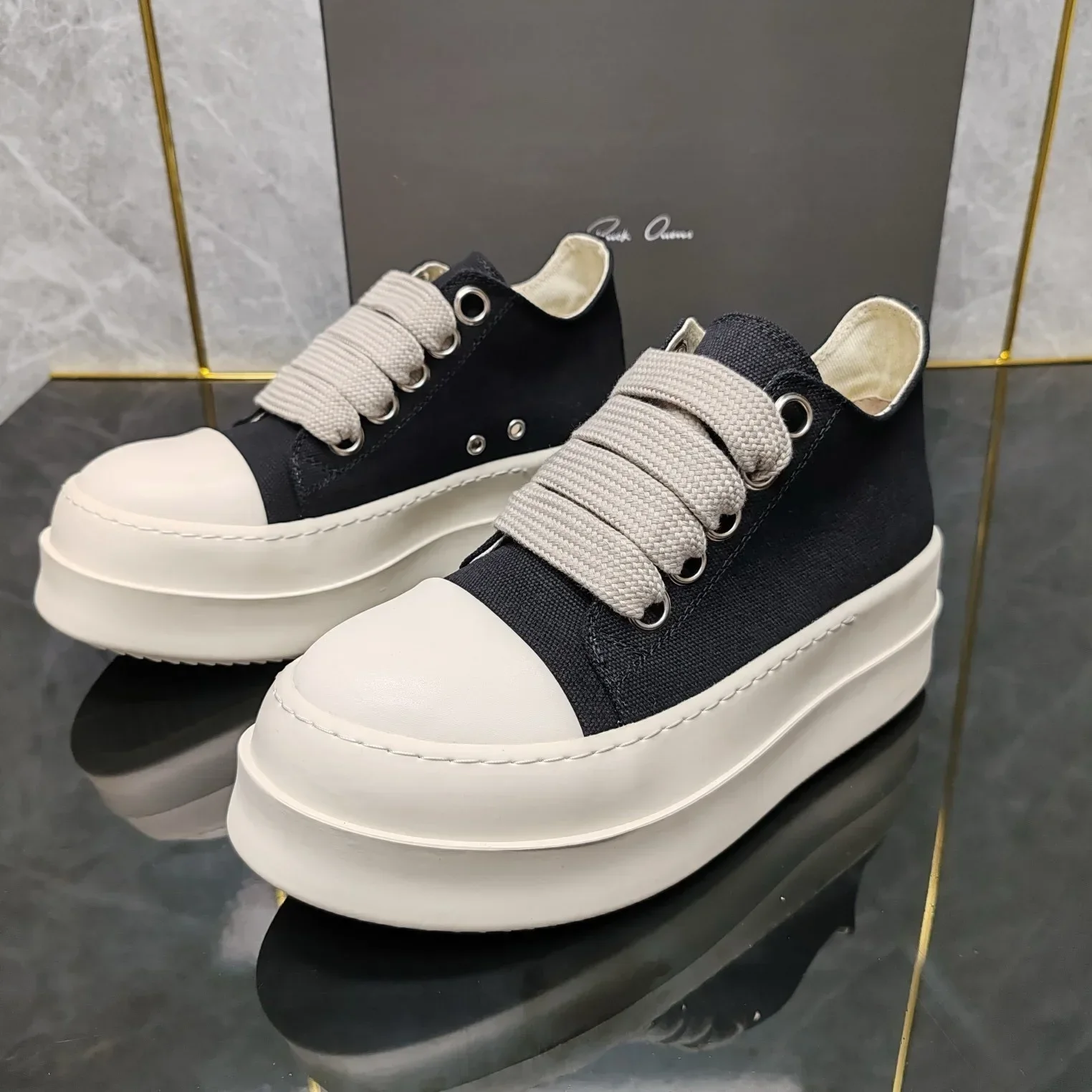 2025 NEW Ricks High-density Canvas Low-top Joker Thick Shoelaces Casual Thickened Height Shoes Couple.
2025 NEW Ricks High-density Canvas Low-top Joker Thick Shoelaces Casual Thickened Height Shoes Couple.