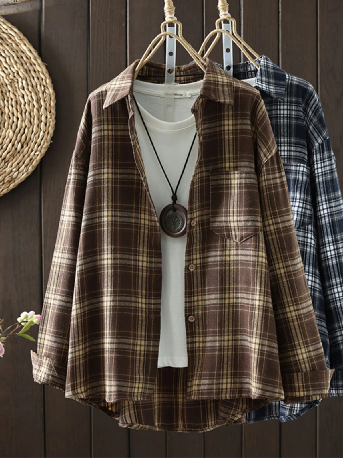 Retro Plaid Loose Women's Open Cardigan Long Sve irt Autumn Faion Thin Outerwear Cotton Henry Collar Single Button
Retro Plaid Loose Women's Open Cardigan Long Sve irt Autumn Faion Thin Outerwear Cotton Henry Collar Single Button