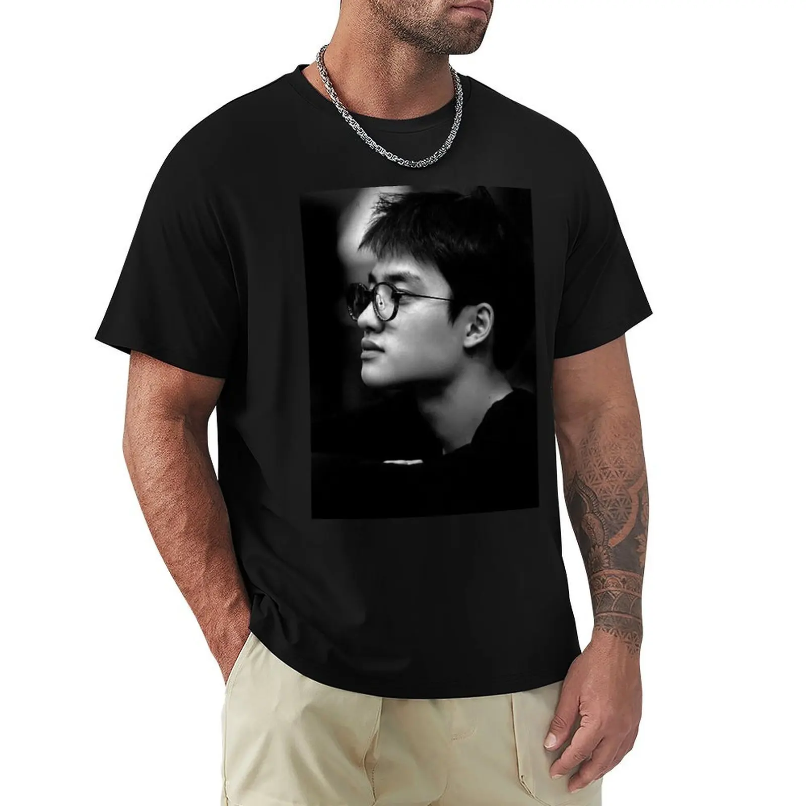 Kyungsoo (D.O) футболка мужская футболка мужские футболки футболка с рисунком новое издание большие и высокие футболки для мужчин
Kyungsoo (D.O) футболка мужская футболка мужские футболки футболка с рисунком новое издание большие и высокие футболки для мужчин