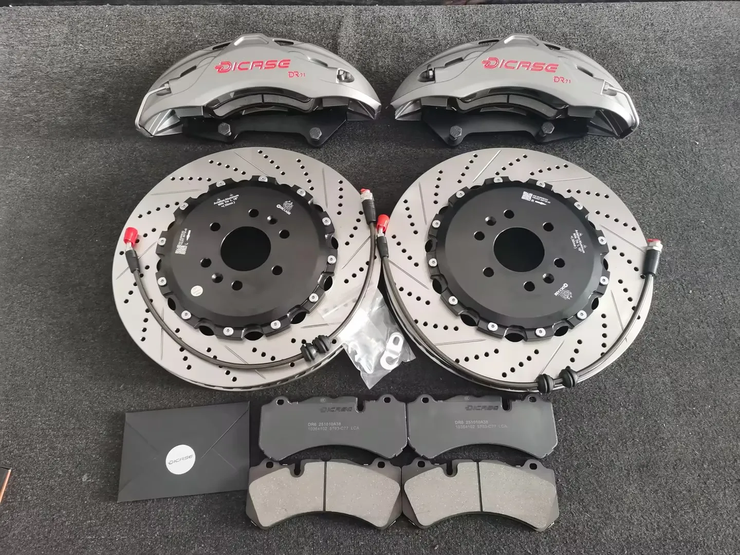 DICASE 6-piston brake caliper kit fits for WEY 05 (Coffee 01 / Mocha) V71/V61 2021+
DICASE 6-piston brake caliper kit fits for WEY 05 (Coffee 01 / Mocha) V71/V61 2021+
