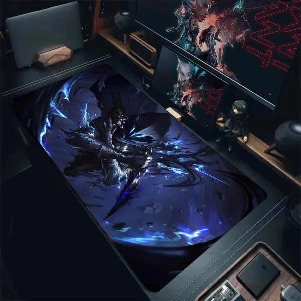 Valorant high-end luxury gaming mouse pad Game players computer keyboard non-slip desk mat suitable for all kinds of gaming rug
Valorant high-end luxury gaming mouse pad Game players computer keyboard non-slip desk mat suitable for all kinds of gaming rug