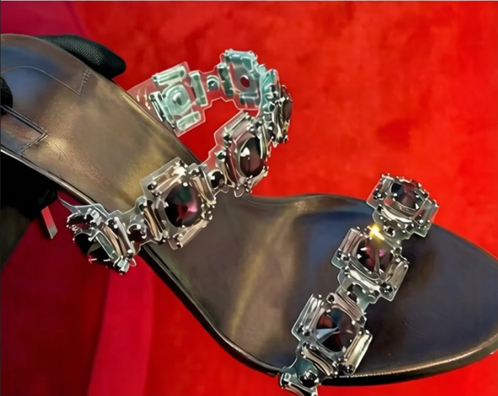 Elegant Lady Open-Toe Stiletto Heel Sandals Transparent Crystal Straps Gems Decoration Casual Footwear for Red Carpet Looks
Elegant Lady Open-Toe Stiletto Heel Sandals Transparent Crystal Straps Gems Decoration Casual Footwear for Red Carpet Looks
