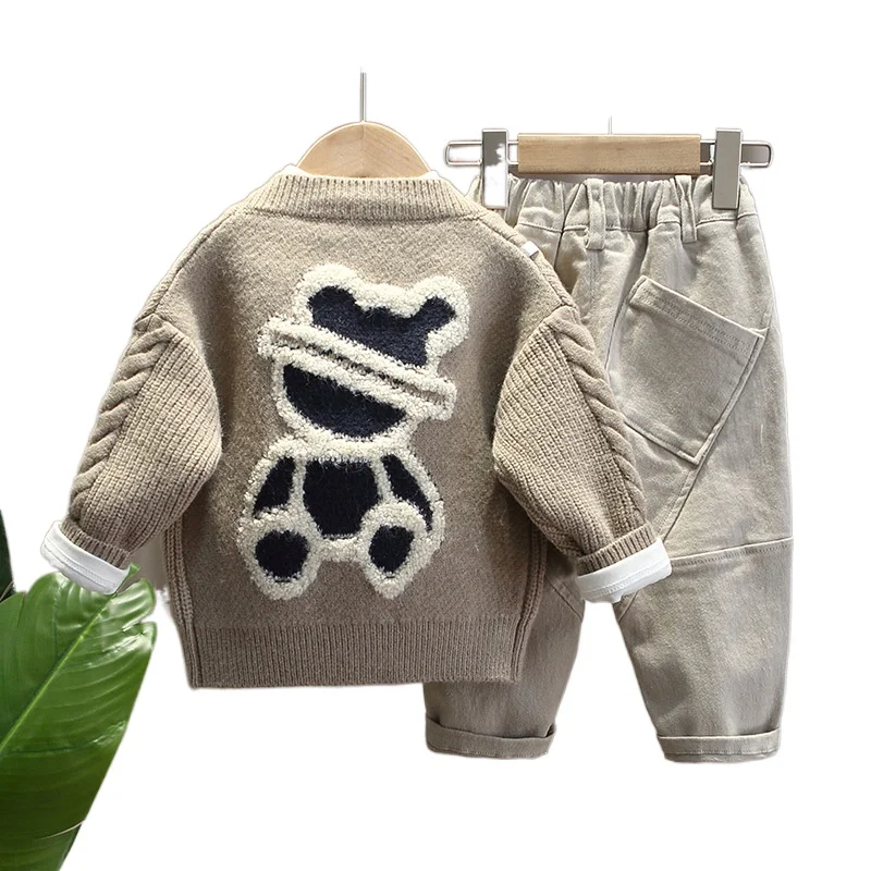 Boys' Autumn Three-piece V-neck Single-breasted Knit Sweater Coat Turtleneck Base Shirt Solid Color Splicing Pants Childrens Set
Boys' Autumn Three-piece V-neck Single-breasted Knit Sweater Coat Turtleneck Base Shirt Solid Color Splicing Pants Childrens Set