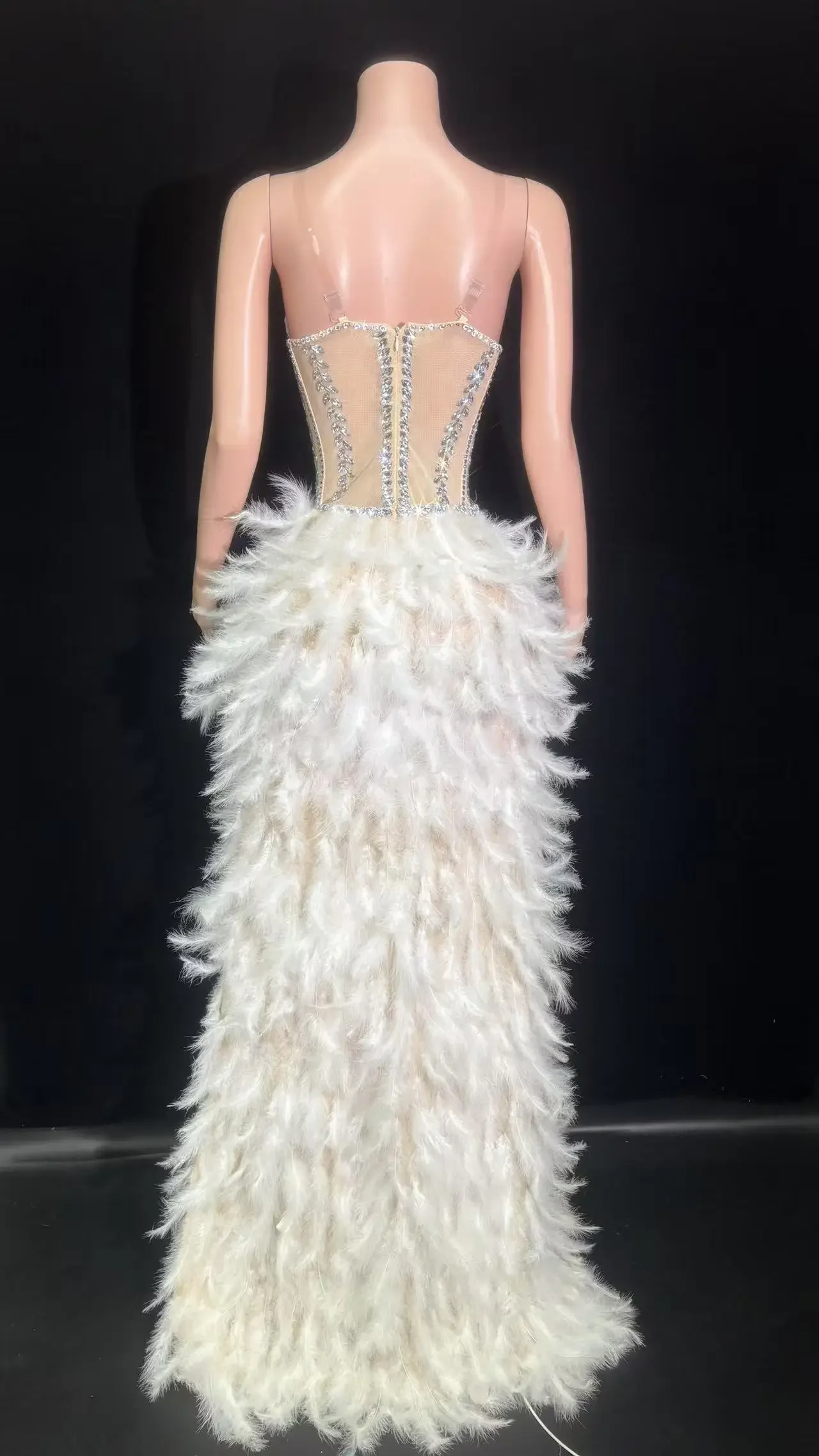Sexy Women Sparkly Rhinestones Slip Bodysuit Feathers Long Tail Dress Transparent Evening Celebrate Birthday Dress Stage Wear
Sexy Women Sparkly Rhinestones Slip Bodysuit Feathers Long Tail Dress Transparent Evening Celebrate Birthday Dress Stage Wear
