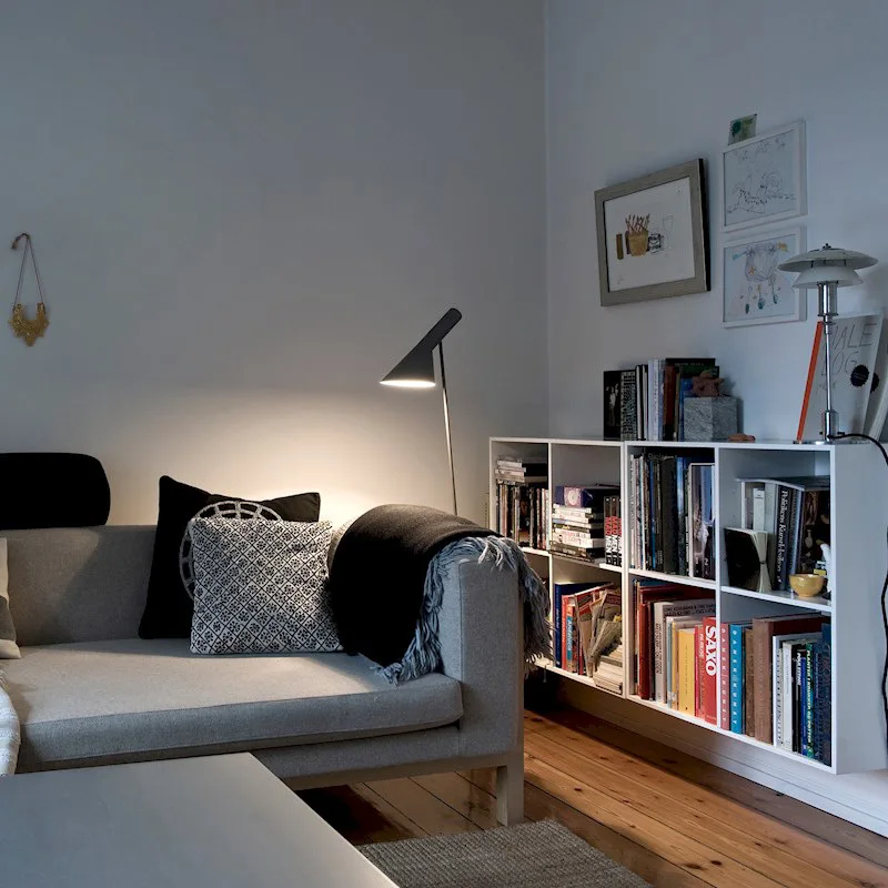 Customizable household light luxury simple sofa corner recliner floor lamp
Customizable household light luxury simple sofa corner recliner floor lamp