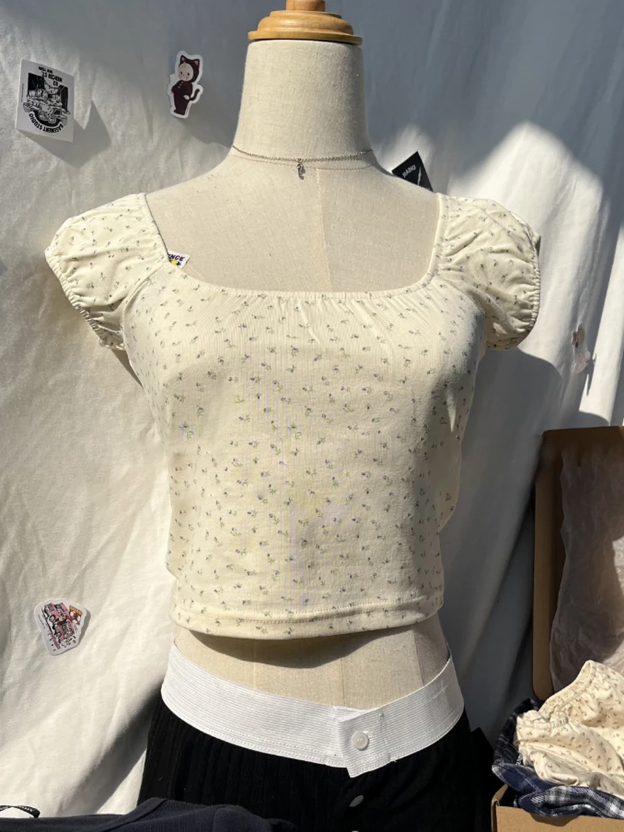 New American Retro Floral Print T-Shirt Summer Woman Square Collar Slim Cotton Crop Top Y2k Fashion Sweet Cute Short Sleeve Tee
New American Retro Floral Print T-Shirt Summer Woman Square Collar Slim Cotton Crop Top Y2k Fashion Sweet Cute Short Sleeve Tee