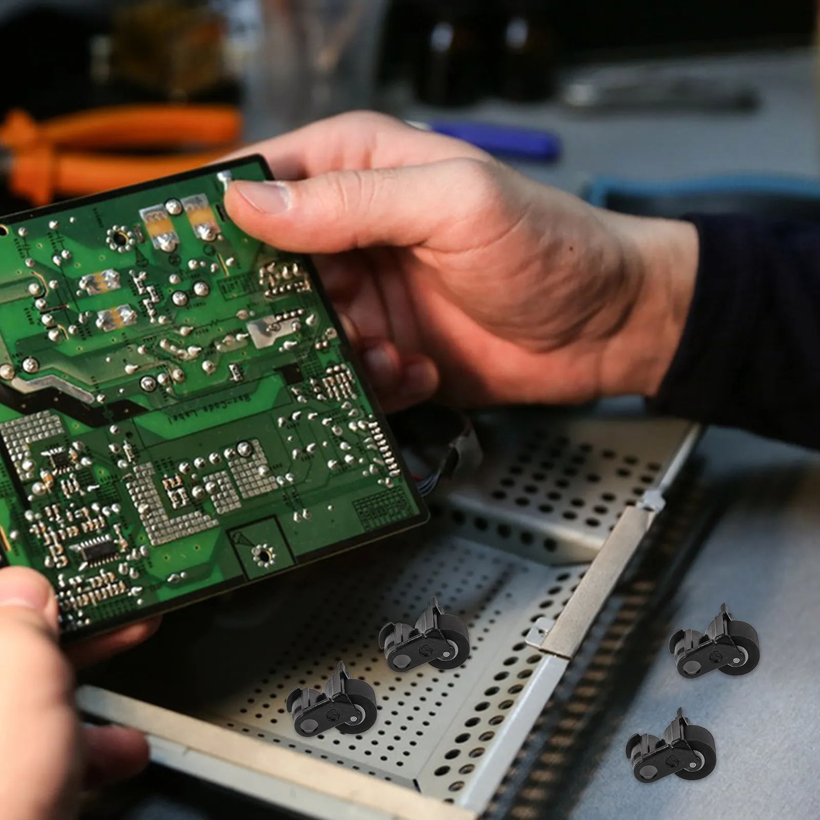 Комплект из 4-х пластиковых прижимных роликов для кассетных магнитофонов, проигрывателей, радиоприемников и аудиооборудования
Комплект из 4-х пластиковых прижимных роликов для кассетных магнитофонов, проигрывателей, радиоприемников и аудиооборудования