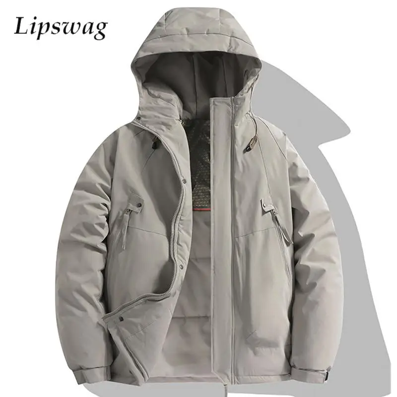 Уличные повседневные мужские ветрозащитные пальто, винтажные однотонные походные куртки на молнии, мужские осенне-зимние стильные пуховики, верхняя одежда
Уличные повседневные мужские ветрозащитные пальто, винтажные однотонные походные куртки на молнии, мужские осенне-зимние стильные пуховики, верхняя одежда
