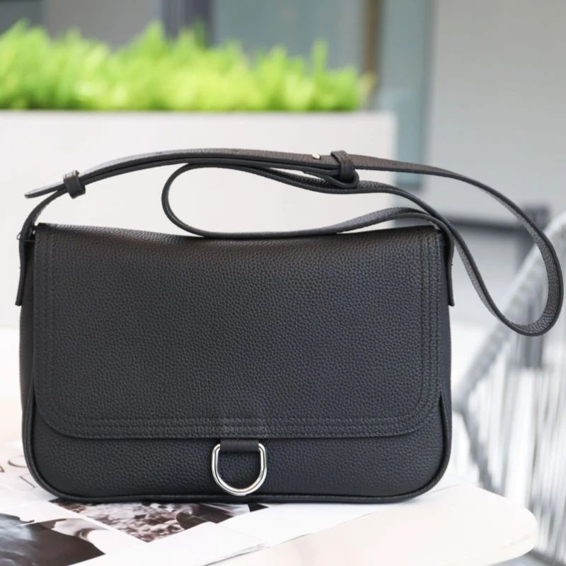 Top layer cowhide Togo Leather Flap underarm bag leather women's bag 2022 New Single Shoulder Messenger Bag retro Commuter Bag
Top layer cowhide Togo Leather Flap underarm bag leather women's bag 2022 New Single Shoulder Messenger Bag retro Commuter Bag