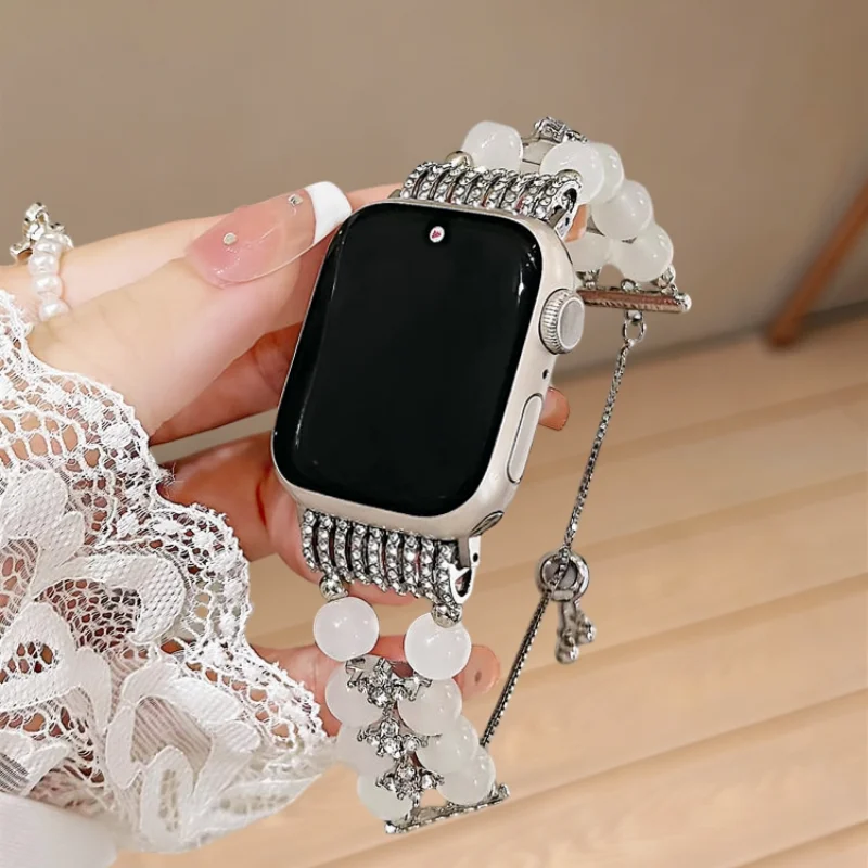 Highlighted Intr Fashionable watch strap compatible with iWatch 38mm, 40mm, 41mm, 42mm, 44mm, 45mm, and 49mm
Highlighted Intr Fashionable watch strap compatible with iWatch 38mm, 40mm, 41mm, 42mm, 44mm, 45mm, and 49mm