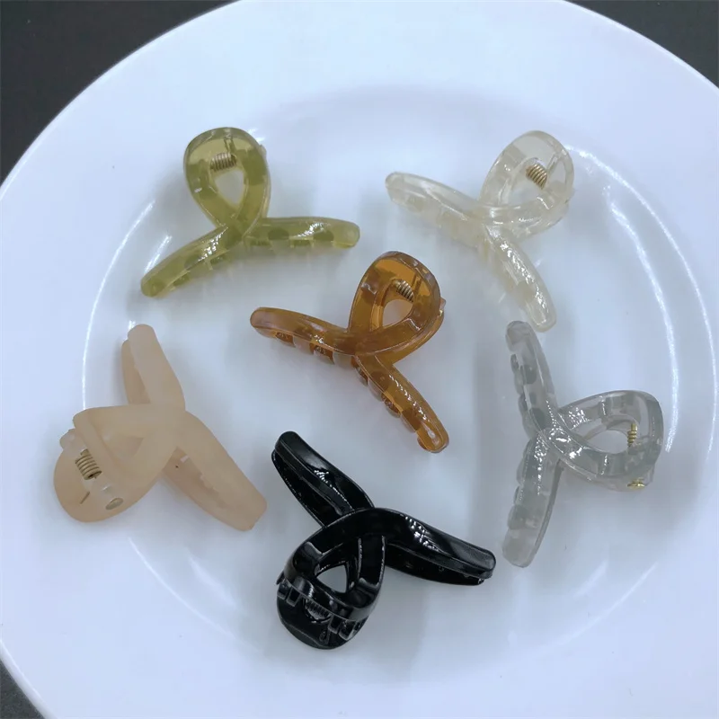 2PCS Small Hair Claw Jelly Color Acrylic Crabs For Hair Geometric Cross Hair Clamps Girls Bang Hairpin Headwear Accessories
2PCS Small Hair Claw Jelly Color Acrylic Crabs For Hair Geometric Cross Hair Clamps Girls Bang Hairpin Headwear Accessories