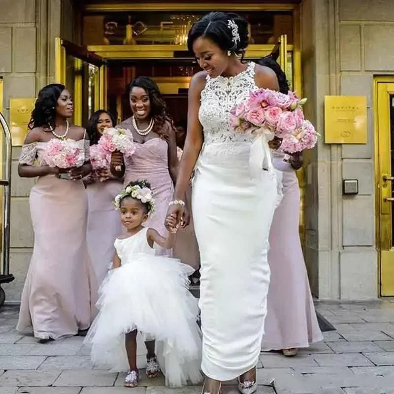 Customized Lace Buttons Back Garden Bridal Gowns Court Train Summer African Wedding Gown
Customized Lace Buttons Back Garden Bridal Gowns Court Train Summer African Wedding Gown
