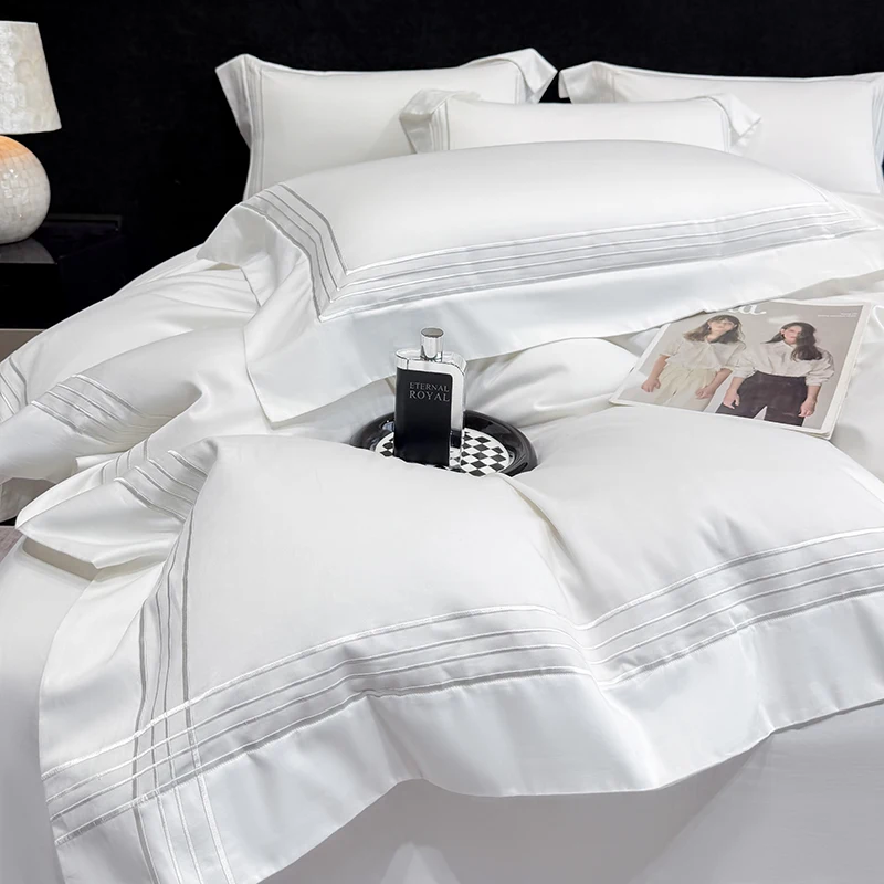 100% Egyptian Cotton Luxury Bedding Set Hotel Quality Embroidery White Duvet Cover Bed Sheet Pillowcases 4pcs King Queen Size
100% Egyptian Cotton Luxury Bedding Set Hotel Quality Embroidery White Duvet Cover Bed Sheet Pillowcases 4pcs King Queen Size