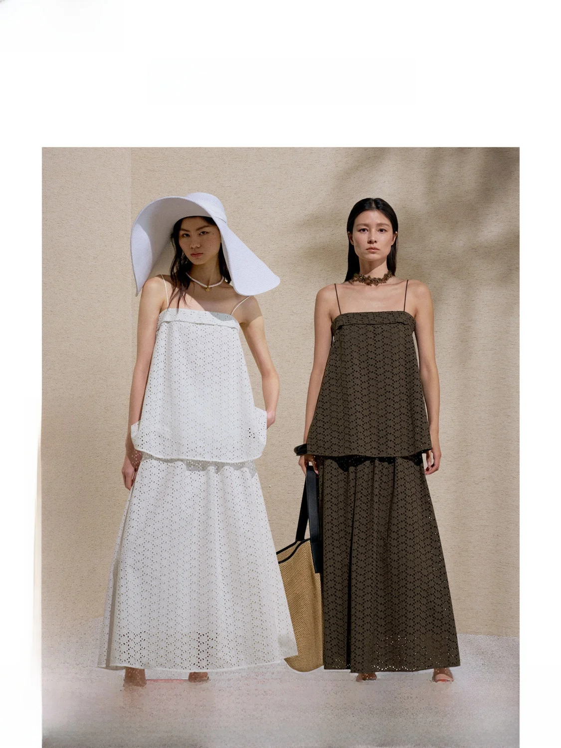Romantic Loose Strap Top And High Waist Skirt Set Women's Summer Fashion Casual Outfit Cotton Material Elegant Style
Romantic Loose Strap Top And High Waist Skirt Set Women's Summer Fashion Casual Outfit Cotton Material Elegant Style