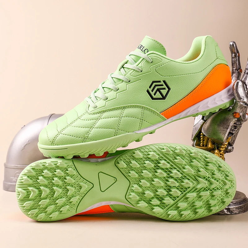 A pair of anti-slip and wear-resistant sole, comfortable and heat-dissipating boys' perforated training football shoesHX-R2506
A pair of anti-slip and wear-resistant sole, comfortable and heat-dissipating boys' perforated training football shoesHX-R2506