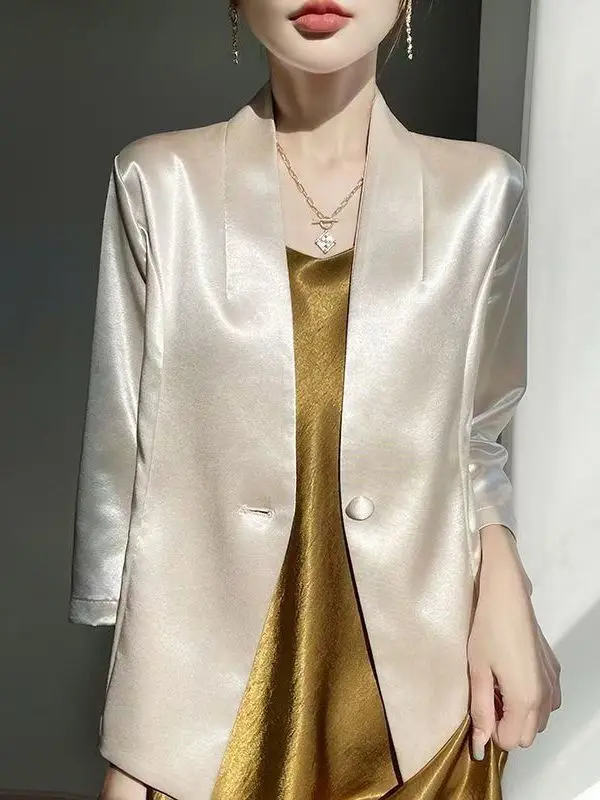 Elegant Satin Short Suit Jacket Women's Commute Gold Embellished One Button Seven Sleeve Fashionable Business Top
Elegant Satin Short Suit Jacket Women's Commute Gold Embellished One Button Seven Sleeve Fashionable Business Top
