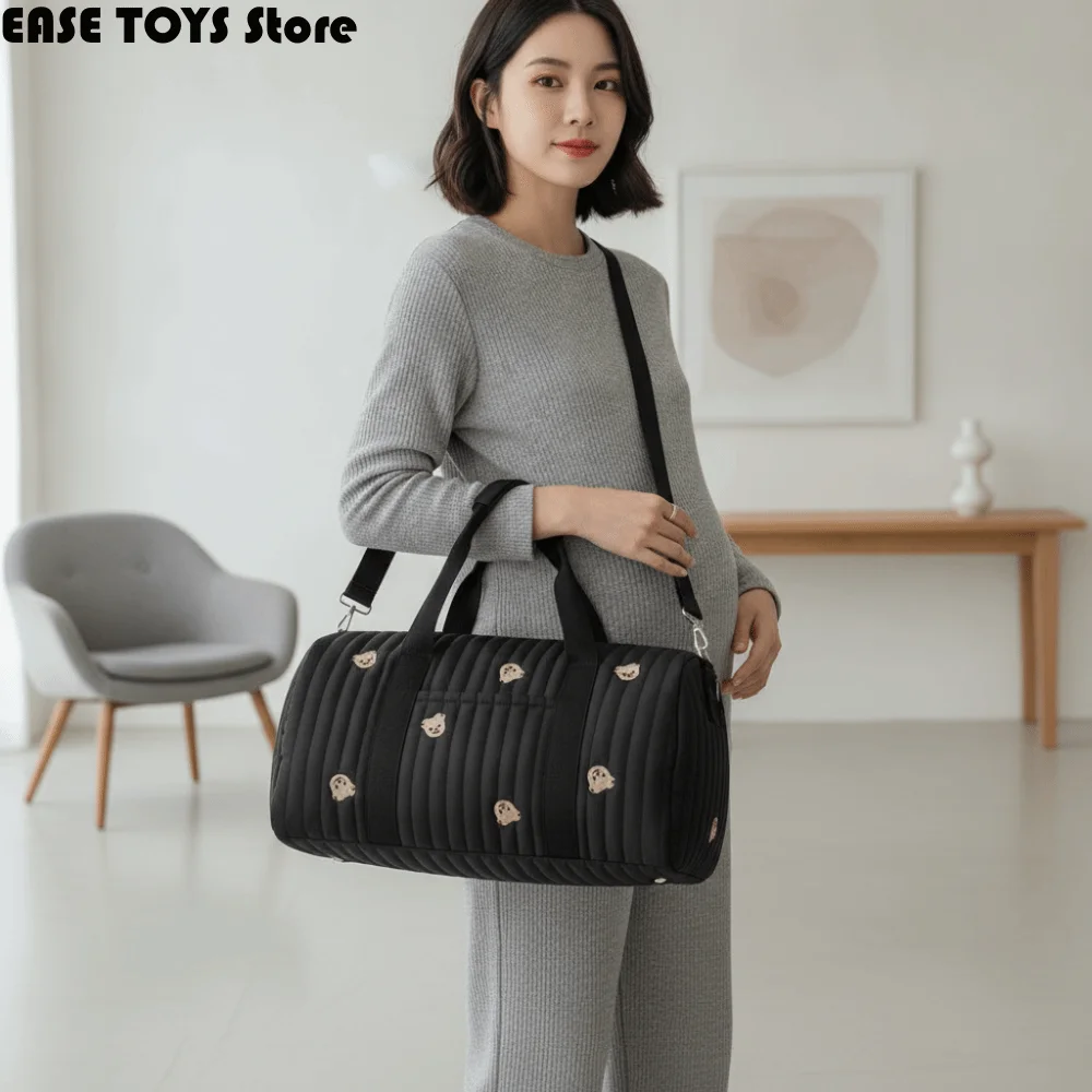 Lightweight Cylinder Handbag Quilted Large Capacity Mommy Travel Bag Durable Foldable Luggage Pouch Newborn Nursery
Lightweight Cylinder Handbag Quilted Large Capacity Mommy Travel Bag Durable Foldable Luggage Pouch Newborn Nursery