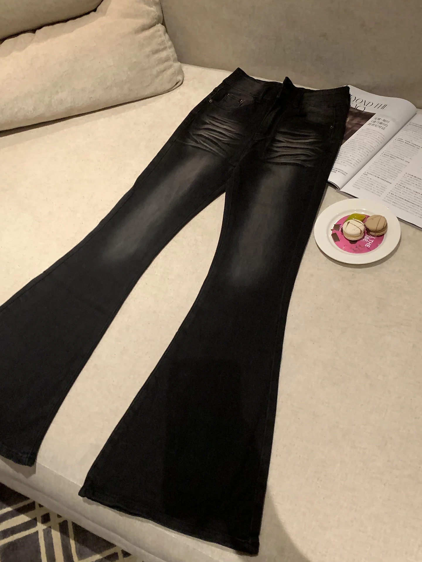 Женские джинсы-клеш с высокой талией для похудения, сексуальные черные джинсы из денима в стиле ретро, удобные джинсы из смесового хлопка с комфортной посадкой
Женские джинсы-клеш с высокой талией для похудения, сексуальные черные джинсы из денима в стиле ретро, удобные джинсы из смесового хлопка с комфортной посадкой