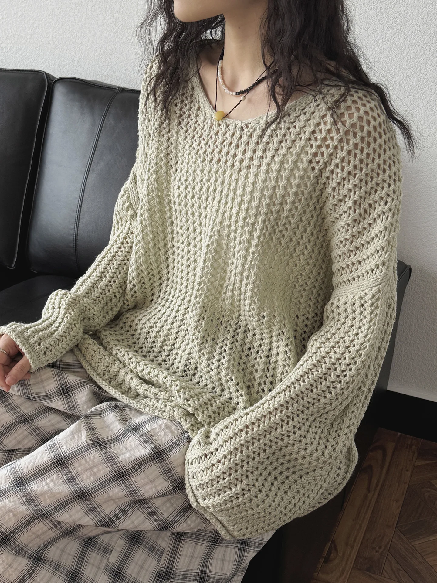 Spring women's casual solid color round neck long sleeved hollow design loose sweater
Spring women's casual solid color round neck long sleeved hollow design loose sweater