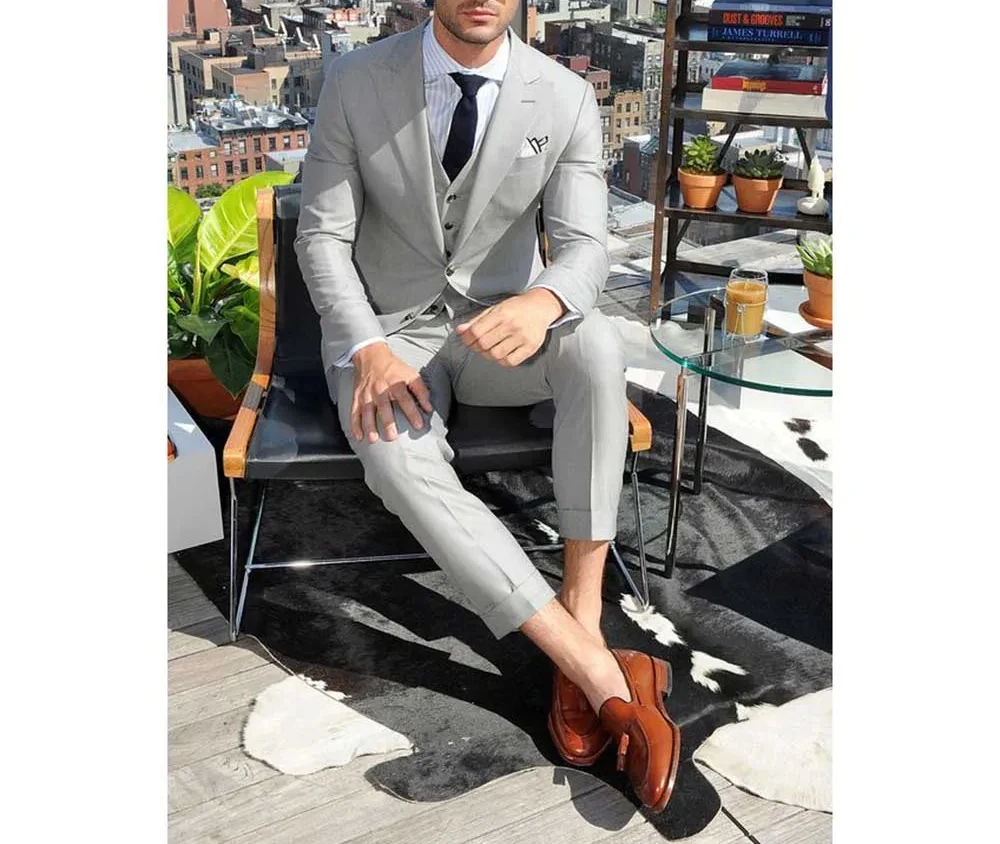 High Quality Gray Suits for Men Notch Lapel 3 Piece Jacket Pants Vest Male Clothing Slim Fit Business Gentleman Blazer Sets
High Quality Gray Suits for Men Notch Lapel 3 Piece Jacket Pants Vest Male Clothing Slim Fit Business Gentleman Blazer Sets